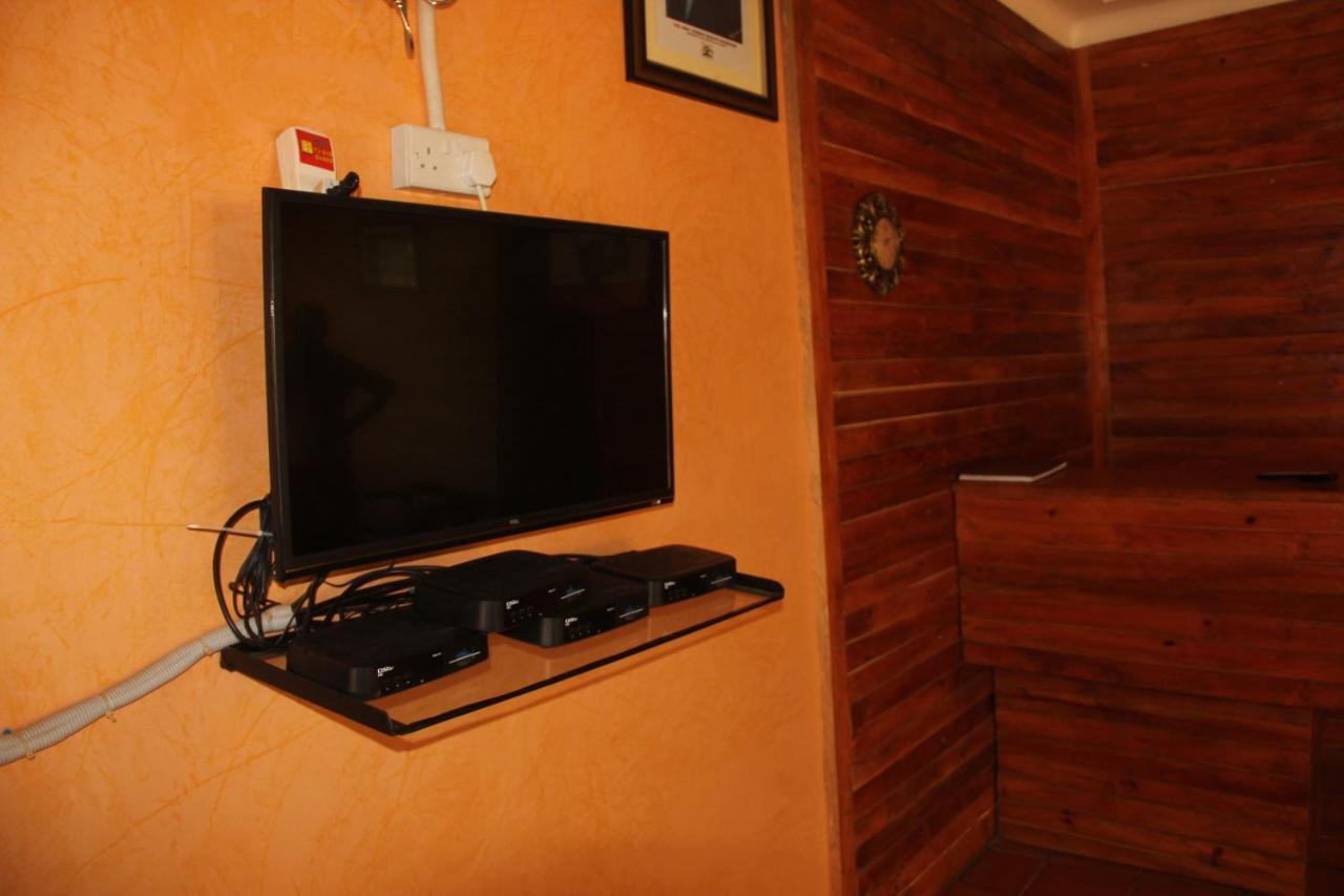 Saltek Forest Cottages Masindi Exteriér fotografie